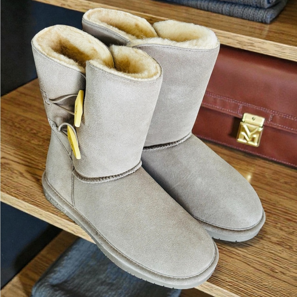 Cozy Tan BearPaw Abigail Shearling Women's Boots